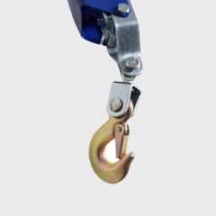 Wire rope tensioner